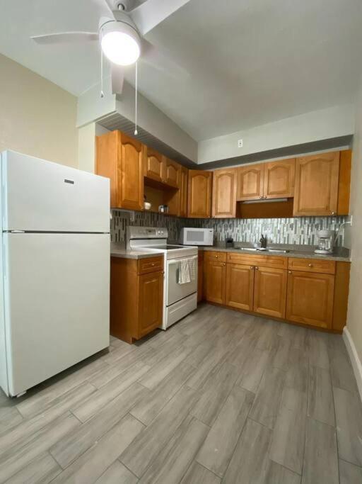 Beautiful Apartment In Tampa-A Buitenkant foto